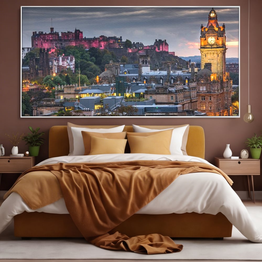 Tablou canvas cu tablou canvas cu peisaj urban din scotia la amurg, in rama de aluminiu argintiu, pe perete intr-un dormitor